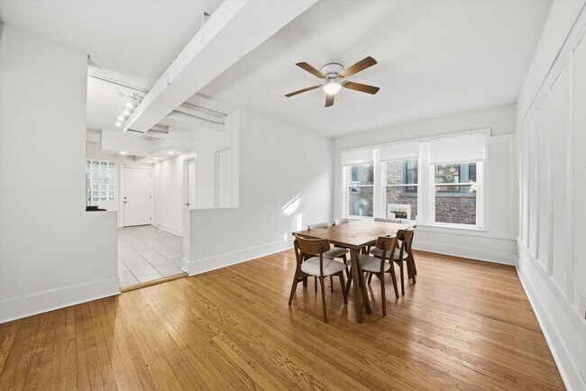 Building Photo - 5210 S Ingleside Ave