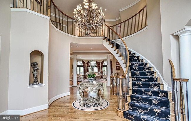 Building Photo - 7841 Montvale Way