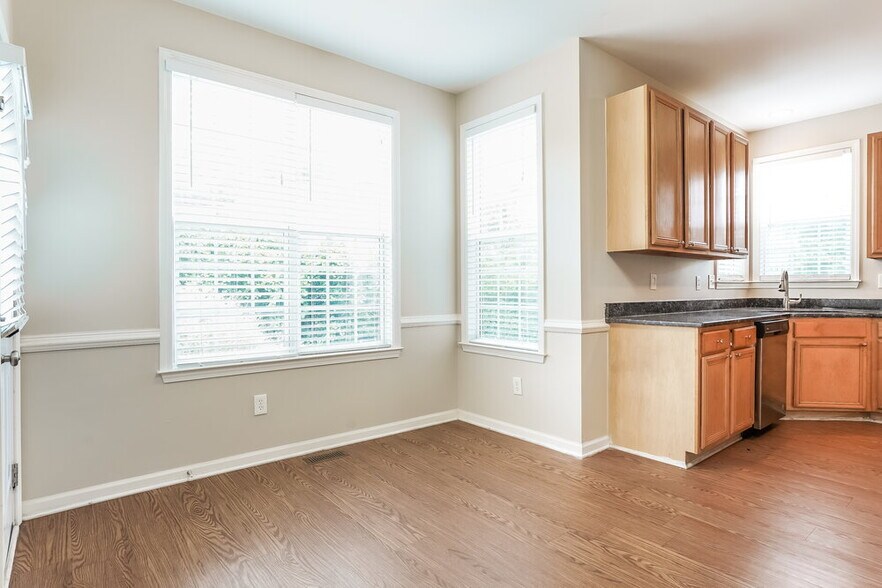 Building Photo - 5105 Spoolin Ct