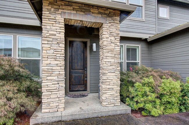 Building Photo - STUNNING CAMAS NORTH HILLS 4 BR, 3.5 BATH HOME~ CAMAS SCHOOLS~ PET FRIENDLY!