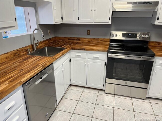 Building Photo - 117 Milwaukee Ave