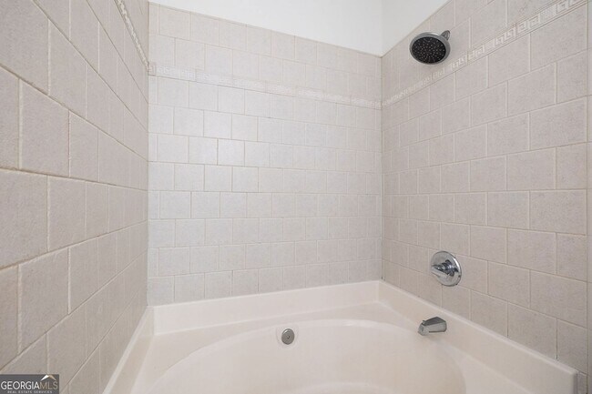 Building Photo - 3334 Peachtree Rd NE