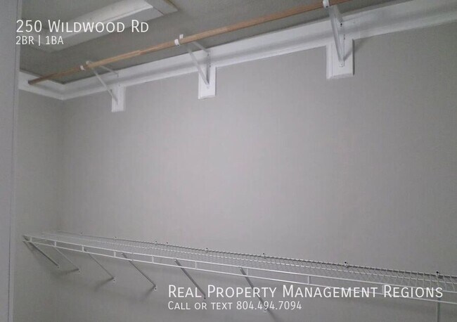 Building Photo - 250 Wildwood Rd