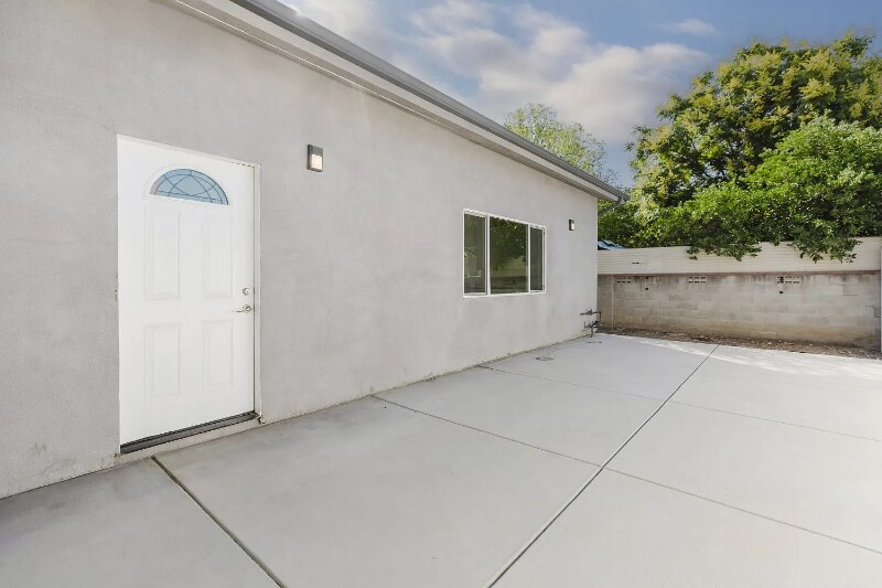 Primary Photo - 9958 Marklein Ave
