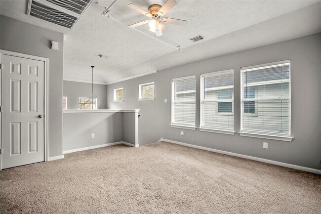 Building Photo - 23 E Burberry Cir
