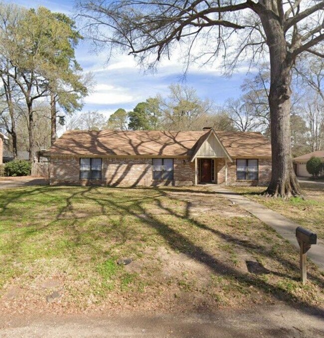 Building Photo - 34 Broadmoor Dr