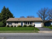 Building Photo - 739 Stouffer Ave