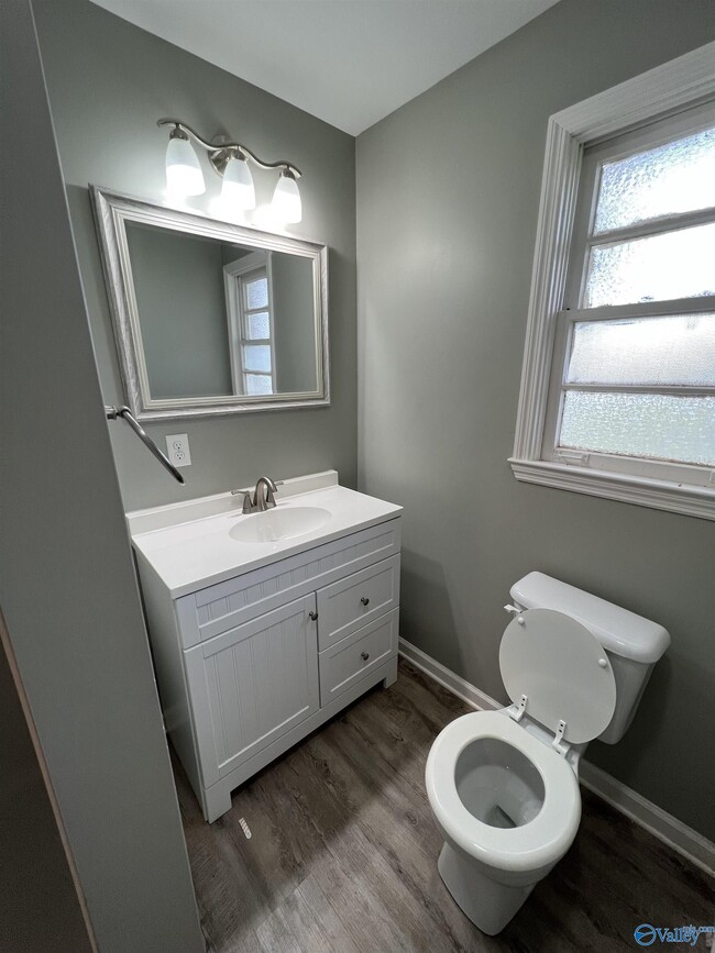 Building Photo - 11534 Mack Rd