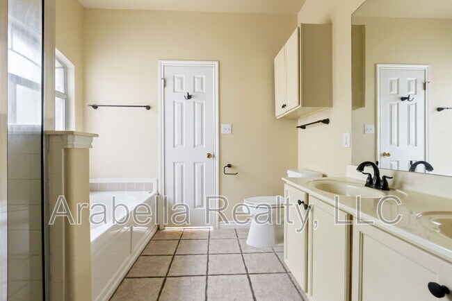 Building Photo - 2832 Berry Trace