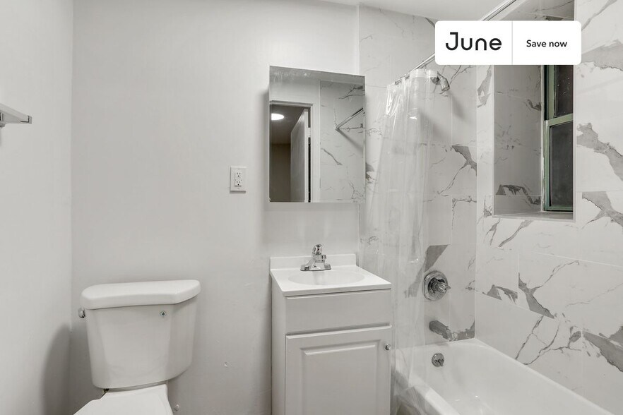 Building Photo - 248 W 64th St