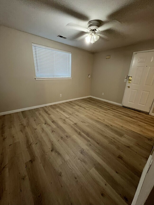 Building Photo - 3320 S 1570 E