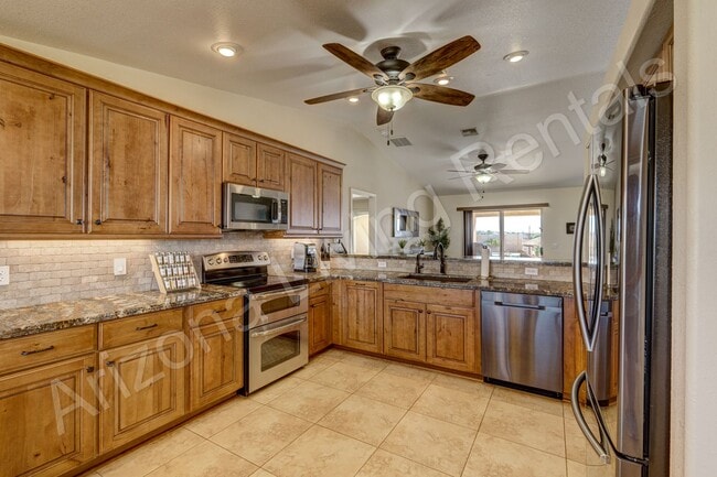 Building Photo - 2450 Angler Dr