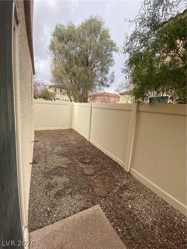 Building Photo - 8798 Brindisi Park Ave