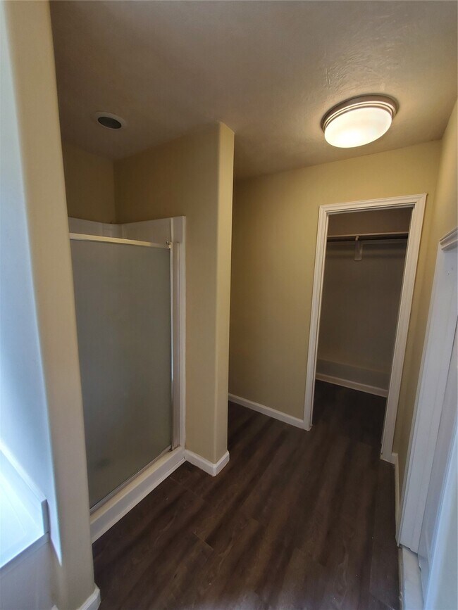Building Photo - 9342 Canady Park Ln
