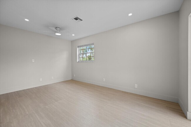 Building Photo - 10719 Tamis Trail