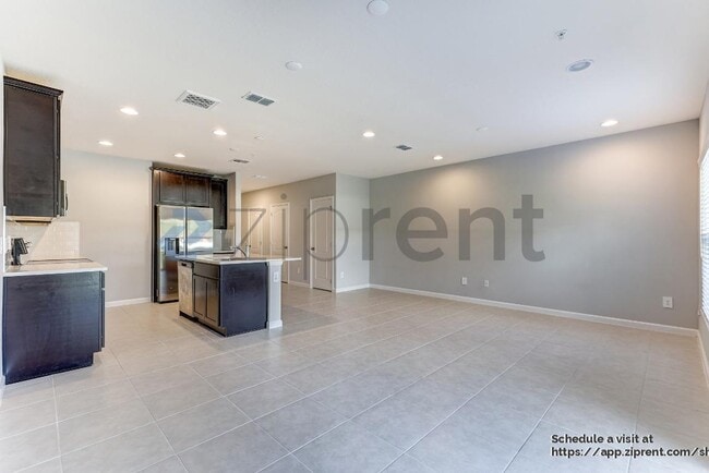 Building Photo - 432 Cape Honeysuckle Pl