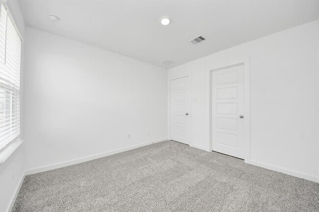 Building Photo - 2941 Amherst Mdw Ln