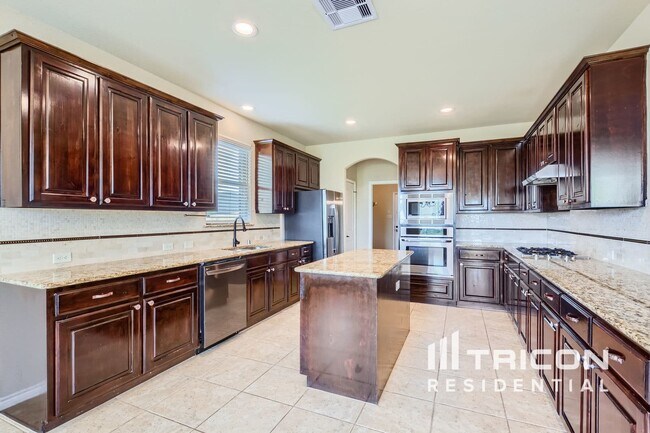 Building Photo - 1044 Lufkin Ln