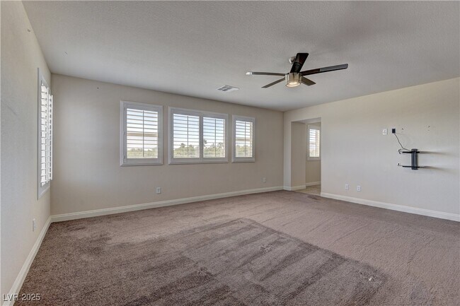 Building Photo - 1025 Bluebird Hill Ave