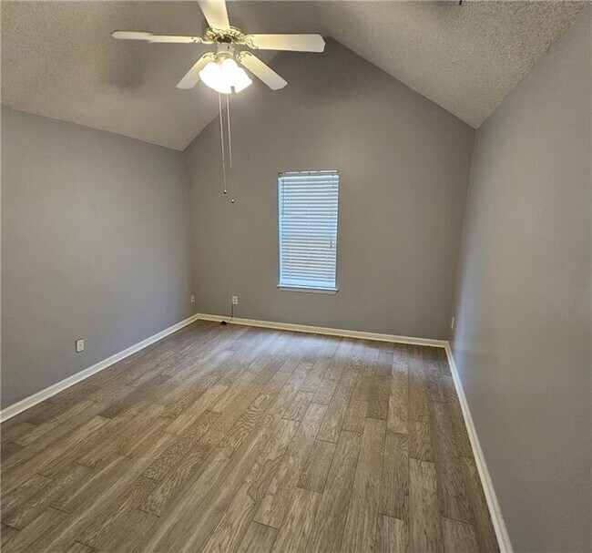 Building Photo - 310 Pecan Wood Cir