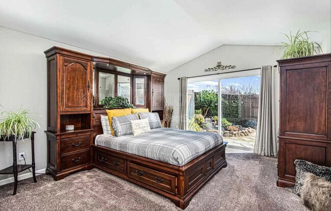 Building Photo - 217 Foulkstone Way