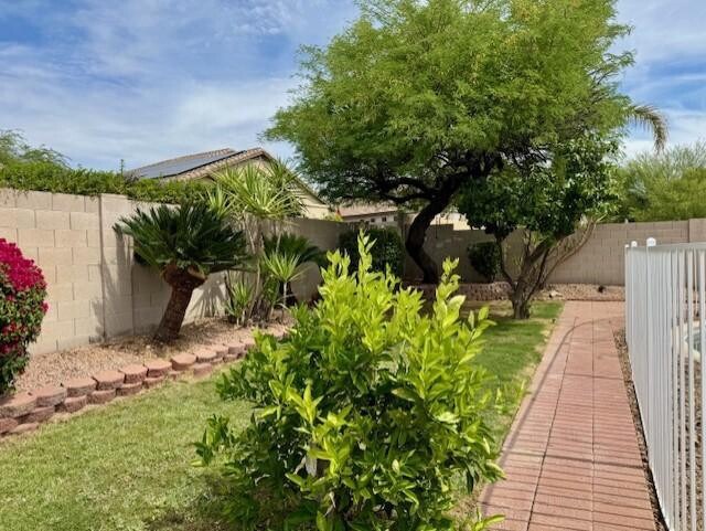 Building Photo - 7798 E Buteo Dr