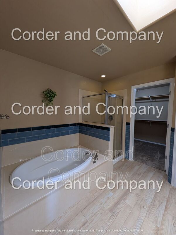 Building Photo - 940 Sellers Dr NE