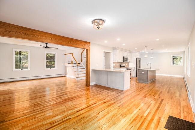 Building Photo - 85 Ironworks Hill Rd