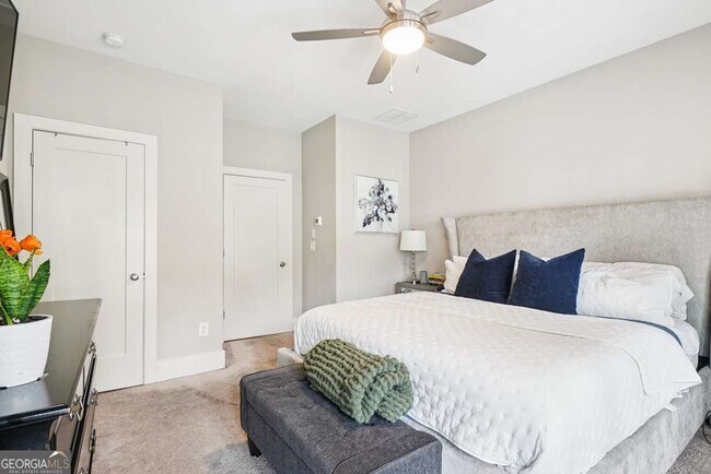 Building Photo - 144 1st Ave NW