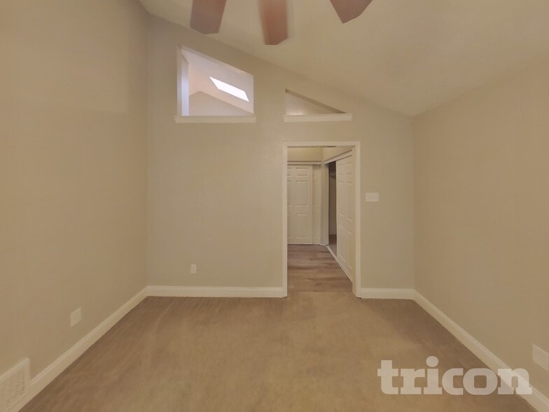 Building Photo - 616 Via Miramonte