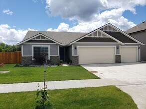 Building Photo - COMING SOON !! 4 Bed 2 bath 5 Mile Prairie newer home with open concept design