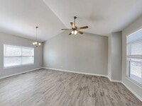 Building Photo - 6143 Oakwood Blvd