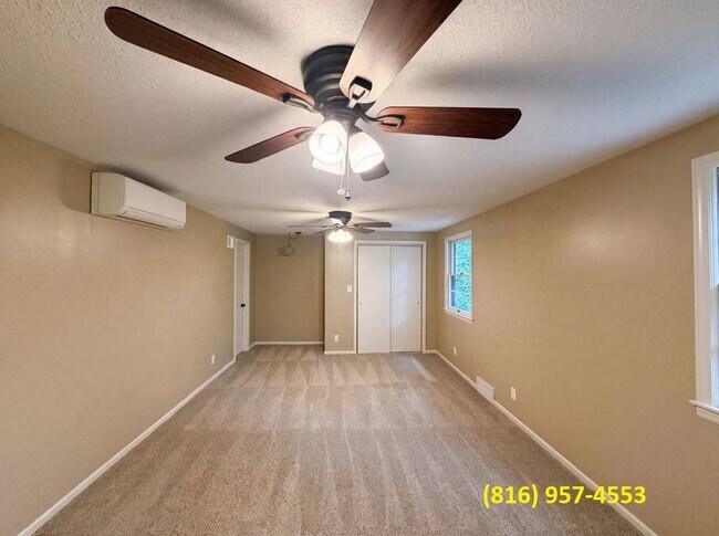 Building Photo - 4321 NW Briarcliff Ln