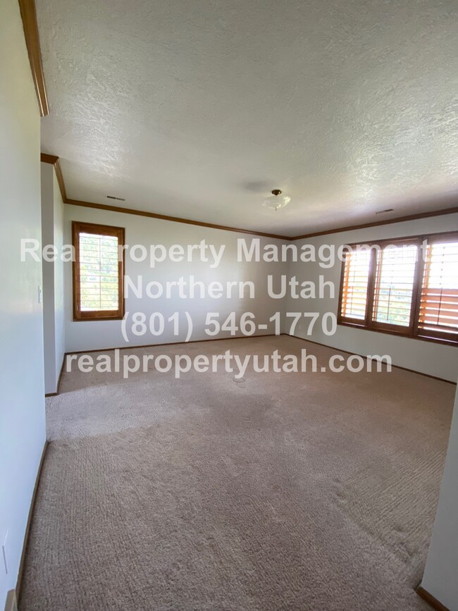 Building Photo - Beautiful Bountiful Home on the Bench Coming Soon!