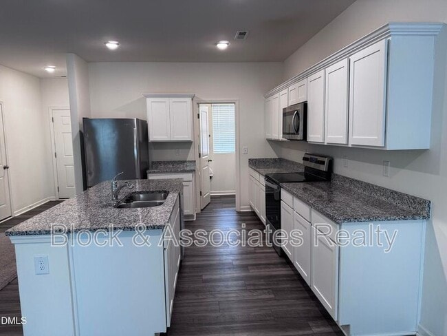 Building Photo - 115 S Keatts Winner Ct