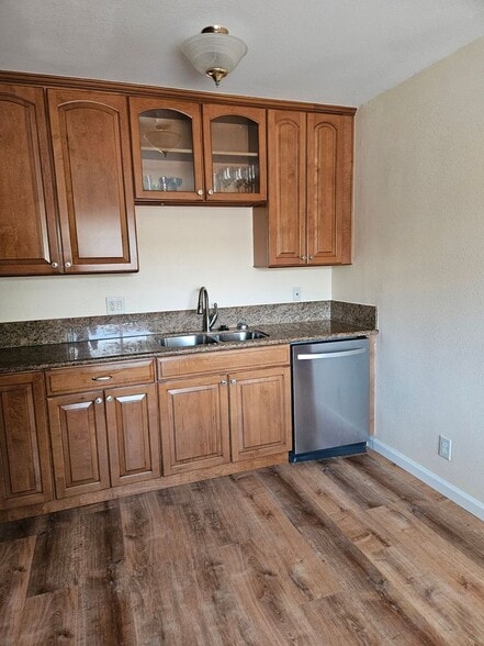 Building Photo - 842 Via Bella Donna