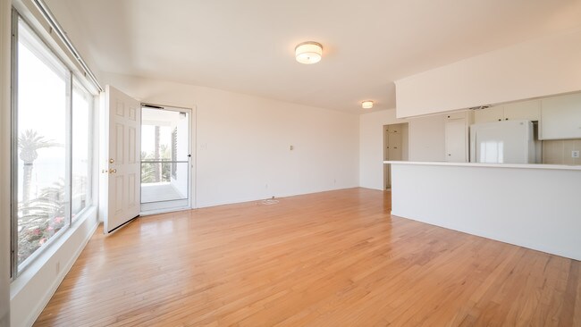 Living Room - 3744 Bluff Pl