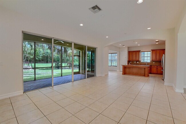 Building Photo - 8290 NW 105th Ln