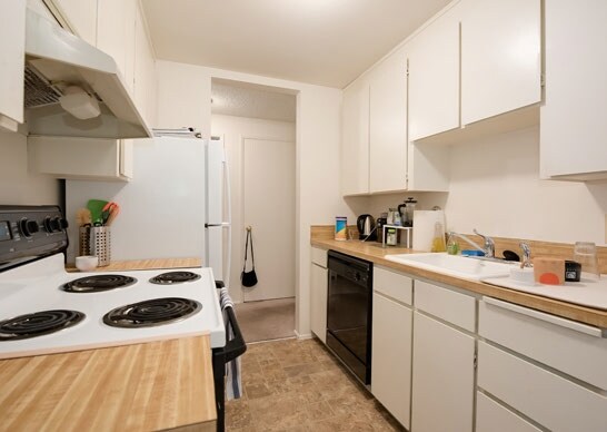 Interior Photo - 14th & Dravus