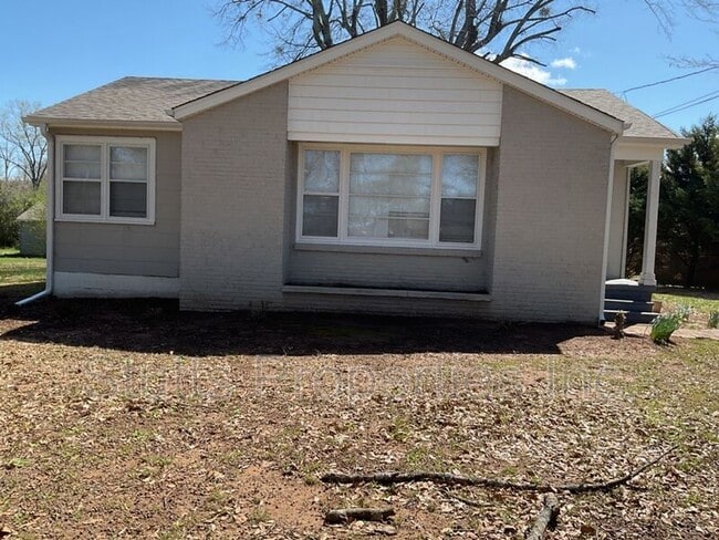 Building Photo - 3810 Co Rd 47