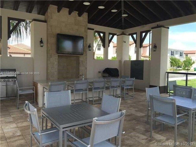Building Photo - 9332 SW 171st Ct