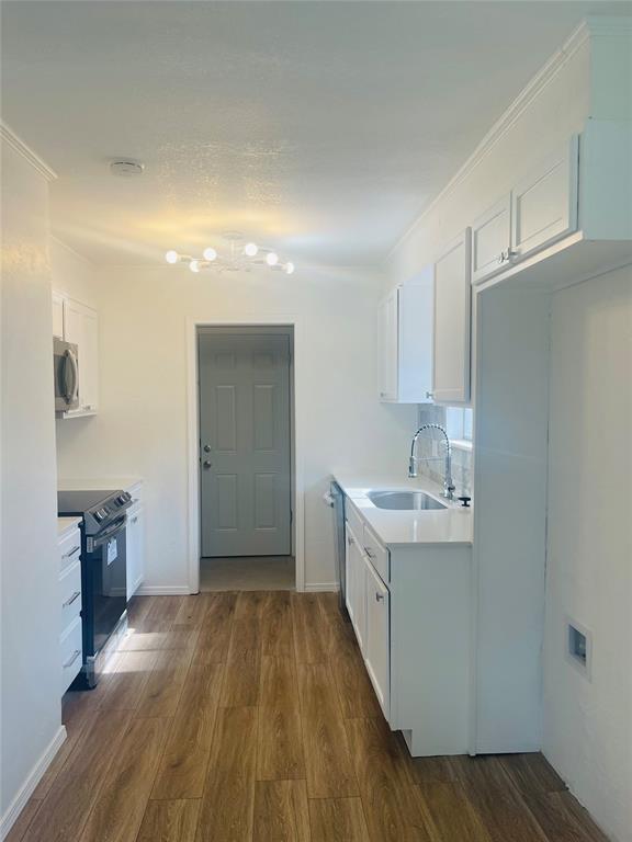 Building Photo - 1929 Meeker Dr