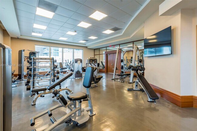 Building Photo - 1050 Brickell Ave