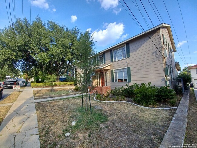 Building Photo - 710 W French Pl