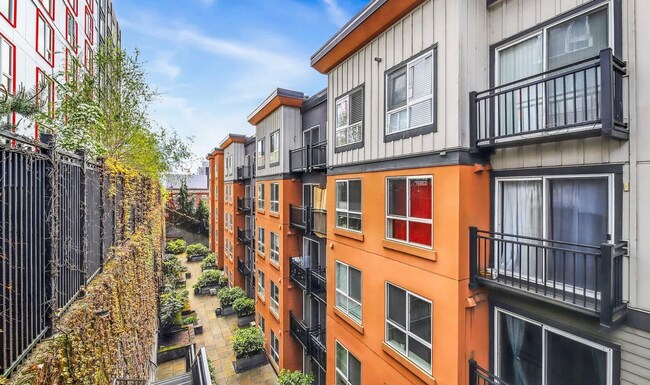 Building Photo - Spacious 2 Bedroom Condo at the Tobira – Central Location