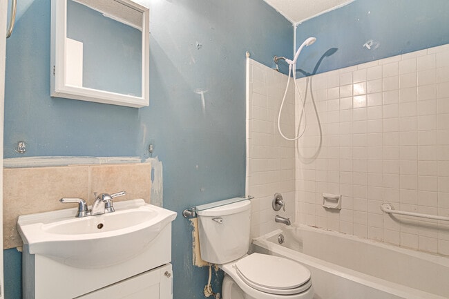 Building Photo - 3200 Anvil Pl