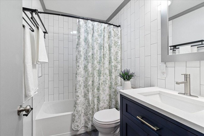 Building Photo - 1357 Genessee Ave