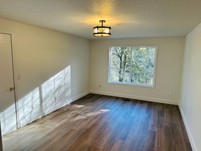 Building Photo - Charming Newly Remodeled Acreage Home