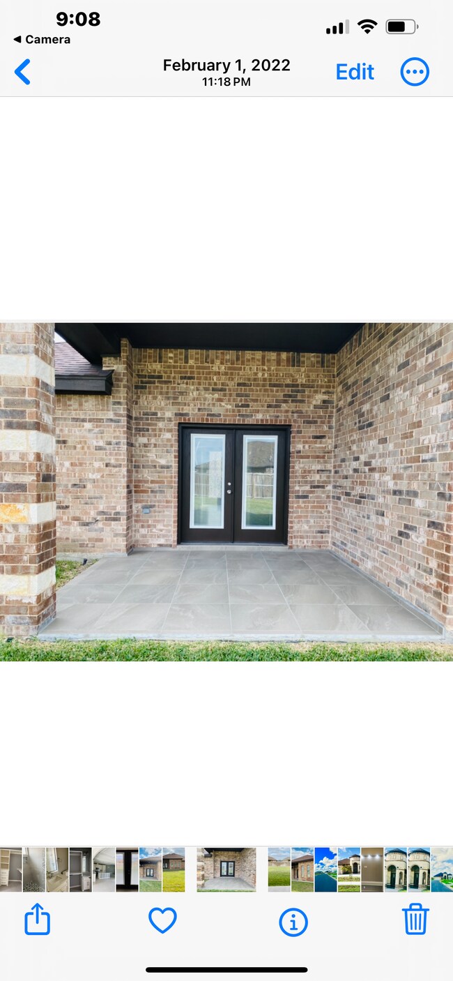 Building Photo - 3873 Tolosa St