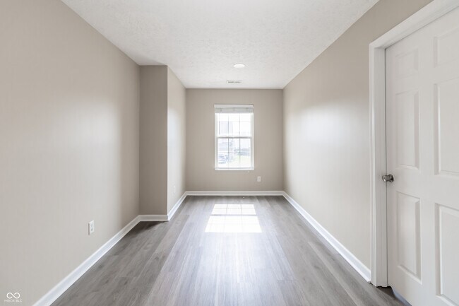 Building Photo - 2755 Bluewood Way